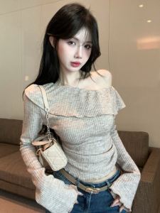 เสื้อถักแขนยาวทรงหลวมสไตล์เกาหลีสำหรับผู้หญิงในฤดูใบไม้ร่วงและฤดูหนาว เสื้อชั้นในแขนยาวแบบลำลอง แขนกระดิ่ง คอตั้ง แขนยาว