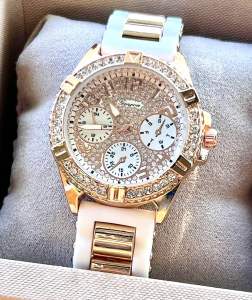 นาฬิกา GENEVA  เจนีวา เเบรนด์แท้ สไตล์เกรสปัดกลิตเตอร์ สายขิลิโคนนิ่มใส่สบาย ตั้งเวลาให้เเถมฟรีถุงฝ้าสำหรับใส่นาฬิกา