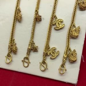 สร้อยข้อมือทองเหลืองลายสี่เสาห้อยจี้คละแบบ ความยาว 7 นิ้ว งานทองเหลืองแท้ งานดิบไม่ได้ชุบ ทองเหลืองโบราณ