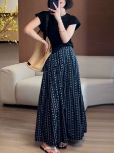 Elegant round Neck Short Sleeve T-Shirt And Skirt Set Womens Fashionable Printed Loose Fit Summer Outfit Polyester Fiber