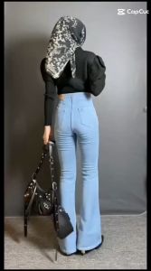 Jeans Wanita Highwaist Bell-Bottom Full Length Gaya Lurus