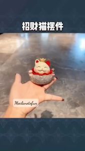 Mèo thần Tài Đính Đá Đầu Lắc Lư Trang Trí Taplo Xe Hơi Cao Cấp Mang Lại Tài Lộc May Mắn