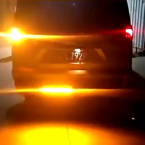 Dải Đèn Led Tín Hiệu Cảnh Báo 12V Hình Xương Cá Gắn Đuôi Xe Hơi Xe Tải Xe Con Xe Bán Tải SUV RV Van