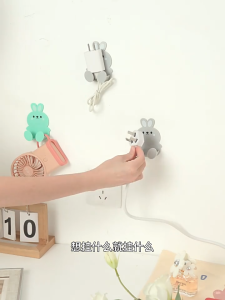 SOEZ Cute Bunny Wall Hook | Strong Adhesive Cable & Plug Holder | Penyangkut Dingding Comel | 可爱兔子挂钩