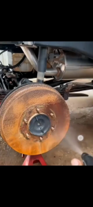 🔥ไม่มีสนิมใน 50 ปี🔥น้ำยาล้างสนิม 500ml ทำความสะอาดผิวโลหะ ขจัดสนิม กันสนิม น้ำยากำจัดสนิม น้ำยาขัดสนิม สูตรเข้มข้น แค่ฉีดกำจัดสนิม ไม่ทำร้ายโลหะ สเปรย์ล้างสนิม ขจัดสนิมอย่างแรง น้ำยาขัดสนิมรถ เสปรน้ำยาล้างสนิม รับประกัน