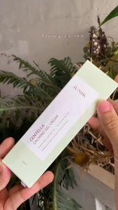 iUNIK Centella Calming Gel Cream 60ml [Beauty Babe]lightweight gel texture super moisturizing，moisturizes skin  creating clear refreshed skin in a good condition