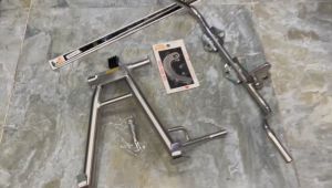 Chân chống đứng luôn lò xo và cốt gắn xe Dream và Wave nhỏ bằng inox