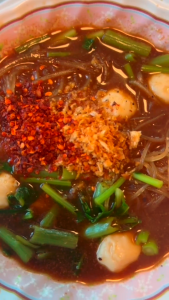 เรือทอง ก๋วยเตี๋ยวเรือ ชุดละ 5 ซอง กึ่งสำเร็จรูป อร่อย เข้มข้น มี อ.ย. มาตรฐานส่งออก