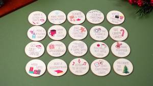 20 Pcs Christmas Countdown Tokens Set Advent Calendar Tokens Christmas Advent Tokens Wooden Cute Decorative Countdown to Christmas Tokens for Kids Christmas Activities Gifts (Cartoon)