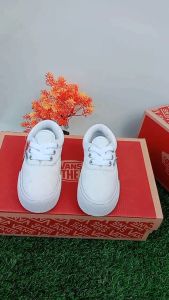 Sepatu Vanera: Pilihan Terbaik untuk Anak, Pria, dan Wanita