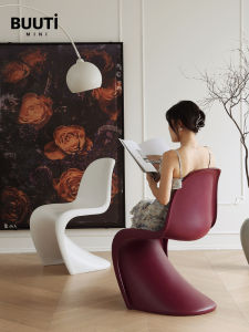 Original Designer Chair Nordic Style Casual Coffee Table Dining Chair Popular Internet Red Frame Material Resin Adult Suitable