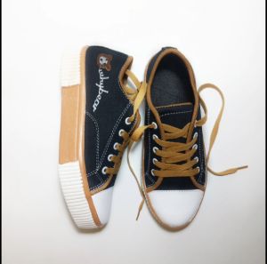 Sepatu Sneakers Kanvas Wanita Motif BEAR Beruang Lucu Terbaru 003