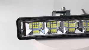 24 Titik CWL Lampu LED Tembak Sorot 48 Titik Mata 200 Watt Offroad 200Watt 200W 24LED Motor Mobil CWL Worklight 12V (Plastik) dan 12v-24V (Aluminium) Lampu Kerja