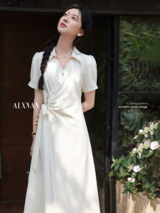 Đầm Phong Cách Pháp Màu Be Đẹp Tạo Dáng