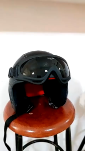 Helm Motor Anak Pororo Retro usia 2-6 Tahun Motif Polos kacamata