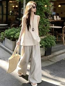 V-Neck Sleeveless Slim Fitting Tank Top