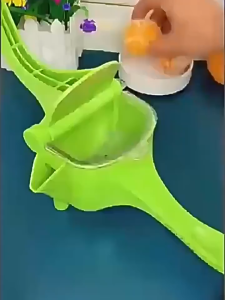 Plastic Manual Juicer Juicing of Fruits and Vegetables Manual Juice Pressing