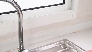 Kitchen Clip on Holder Faucet Rack Plastic Drain Sink Hanging Storage Drying Adjustable Rak Penyankut