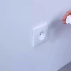 TUTUP PENGAMAN STOP KONTAK LUBANG LISTRIK SAFETY STIKER 3M DOUBLE TAPE keamanan sengatan listrik