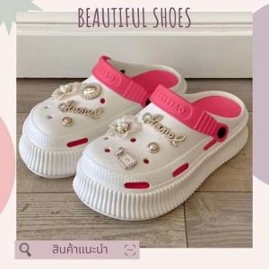 New DMshoes สินค้าใหม่ รองเท้าแตะหัวโตแฟชั่น รุ่นนี้เป็นปังมาก สีสันทูโทนสวยงาย แถมตัวติดดอกไม้แสนปังไปให้ด้วยนะ เบ๊าเบาา ใส่แล้วฟินเฟร่อ ควรร้านให้ชัดเจนในบ้านนะ