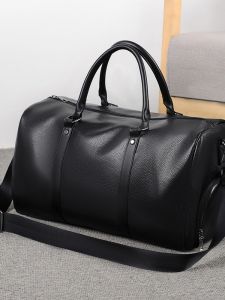 Large Capacity Fitness Bag Travel Yoga Bag Separate Wet And Dry Sports Bag Independent Shoe Compartment Short Trip Bag