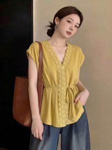 AIYITI | Unique Yellow V-neck Short-sleeved Blouse