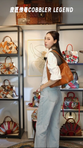 Autumn and winter large-capacity vintage womens shoulder and crossbody bag simple handbag