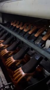 777 เคลือบยางพาราเต็มนิ้วปลายดำ กันบาด กันลื่น ยกโหล เหมาะกับงานช่าง เชื่อม, ก่อสร้าง งานทุกประเภท