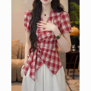 เสื้อเชิ้ตคอวีแขนสั้นลายสก็อตสีแดงไซส์ใหญ่สำหรับผู้หญิง ทรงหลวม สไตล์ฤดูร้อน กระโปรงทรงเอเข้ารูป เสื้อผ้าทำงาน