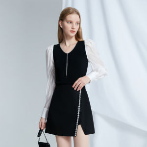 Caroline Spring New Style Black White Splicing Waist-Cinching Knitted Sweater V-neck Bubble Sleeve Regular Fit Long Sleeve