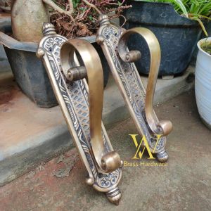 Gagang Pintu Rumah Kuningan Kunci Motif Mahkota Ukir Antik 29 cm 2 Pcs