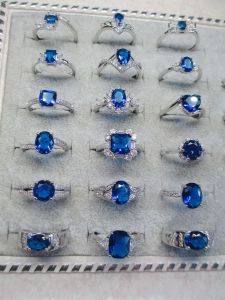 Artificial Zirconia Cubes Simulating Sapphires Exquisite Luxury Lightweight Open Ring Stylish Female Accessory