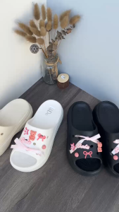 Dép nữ quai ngang đút nguyên khối đính sticker Nơ Hồng xinh xắn ( 312 nơ hồng)