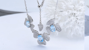 Lohaspie Jewelry Genuine 5.2 Carats 925 Sterling Silver Blue Topaz Pendant Natural Sky Blue Topaz Pendant Big Blue Topaz Pendant Women Fashion Pendants 925 Silver Jewelry