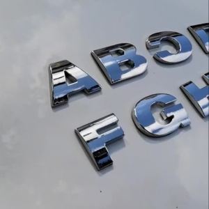 3D โลหะ Chrome ตัวอักษรรถ DIY โลโก้ตัวเลขสติกเกอร์สำหรับ Toyota C-HR Prius Corolla Camry Vios Yaris Venza RAV4อุปกรณ์เสริม
