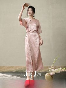 JK＆JS | Đầm Cheongsam Phong Cách Trung Quốc Mới Truyền Thống với Dây Nịt Eo