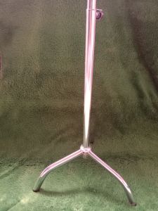 stand patung besi gepeng /kaki besi patung