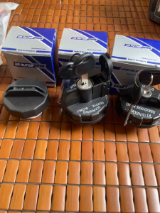 Nắp dầu xe tải xoáy ren. nắp dầu Huyndai dùng cho ô tô xe tải (1 chiếc)