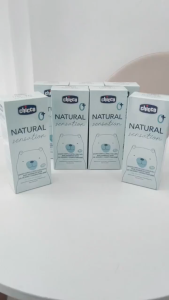 Sữa tắm gội chiết xuất Lô hội & Cúc la mã Chicco Natural Sensation 0M+ cho bé