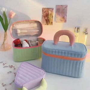 Mini Durable Zipper Pouch Cosmetic Organizer Make Up Triangle Bag Portable Toiletry For Travel Case Teen Women Fashion Soft Beauty Kit With Handle Contrast Color Multifunctional Storage Case AT