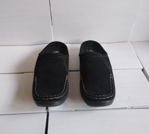Sepatu sandal slop pria bustong casual flat hitam coklat keren Kickers terbaru