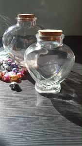 โหลแก้วฝาไม้ รูปหัวใจ ใสกระดาษพับดาว ทำของขวัญได้ No.3758