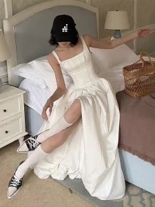 Elegant Formal Dress with Corset Design