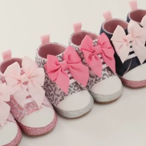 Pink Fashion Baby Shoes Non-slip Soft-soled Baptism Shoes For Girls Elegant Casual Flats For Babies First Walking Shoes For Newborn Girls Princess Shoes