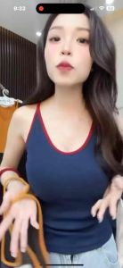Womens 2-in-1 Built-in Bra Tank Top Wireless Padded Camisole Slim Fit Stretchy Breathable