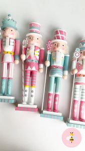 Pinky Bee Dekorasi Natal Nutcracker 38cm 67413000