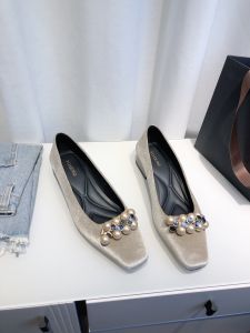 Elegant Pearl And Rhinestone Embellished Velvet Flat Bottom Single Shoes French Style Square Head Gentle Fairy Maids Shoes