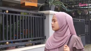 QUINTYA VANIA SLINGBAG EXCLUSIVE PRODUCT