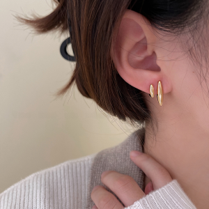 Golden Waterdrop Earrings Womens Luxury Elegant High-End Sensation Small Crowd Hoop Earrings New 2025 Trend Personality Jewelry