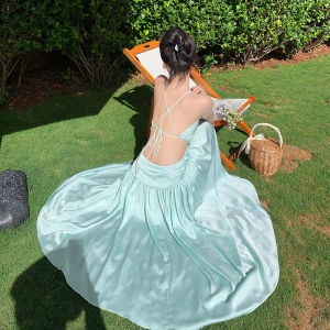 ชุดเดรสยาวผ้าซาตินสีเขียวนางฟ้าสไตล์ฤดูร้อน กระโปรงทรงเอ แขนกุด คอวี ช่วงไหล่ ชุดราตรีเซ็กซี่ ชุดวันหยุด